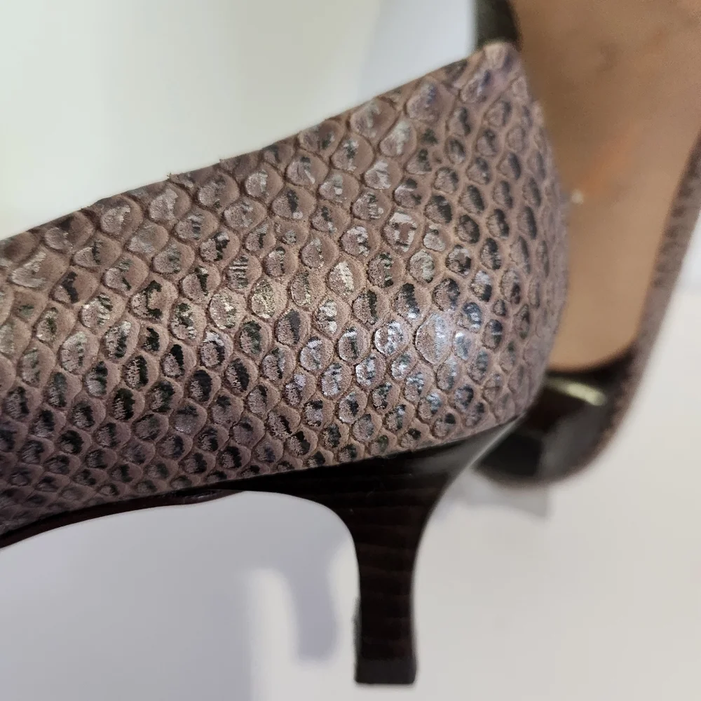 Peter Kaiser Taupe Textured Heels - Picture 12 of 16